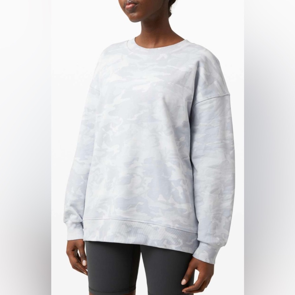 Lululemon Perfectly Oversized Crew
Incognito Camo Alpine White Multi